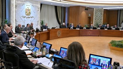 قرارات جديدة من الحكومة بشأن 5 اتفاقيات إيجار منتهي بالتمليك.. ومنحة جديدة من بنك الاستثمار الأوروبي