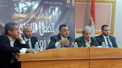 عميد ألسن بني سويف: العولمة تطرح خطابا أدبيا مغايرا ولغة كتابية جديدة 