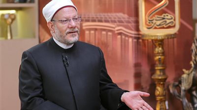 مفتي الجمهورية: إعانة الفقراء أولى من الحج والعمرة النافلتين 