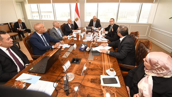 اجتماع وزير الإسكان