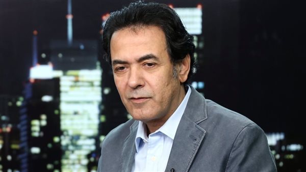 الإعلامي خيري رمضان