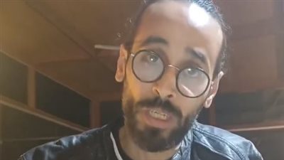 شاب يستغيث من والده: مش عايز يعترف بيا ولا بأخواتي.. وكان بيضرب أمي | بث مباشر 