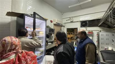 تحرير محاضر وتحصيل غرامات وإعدام أغذية في حملة مكبرة شرق الإسكندرية