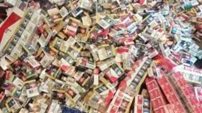 القبض على صاحب محل أخفى 1383 علبة سجائر بالساحل