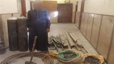 القبض على خفير خصوصي سرق أجزاء حديدية من أبراج الضغط العالي بالقاهرة 