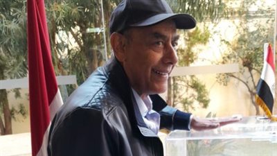 أحمد بدير يدلي بصوته في الانتخابات الرئاسية ببيروت | صور