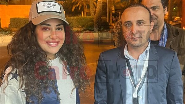 آيتن عامر تدلي بصوتها