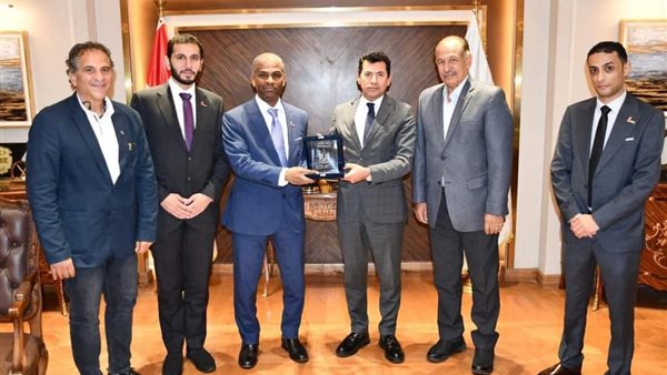 لقاء وزير الرياضة