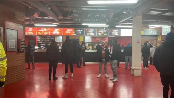 مطاعم ستاد أولد ترافورد