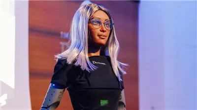 شركة مشروبات بولندية تعين روبوتا يعمل بالذكاء الاصطناعي رئيسًا تنفيذيًا