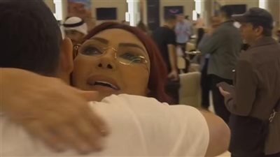 نبيلة عبيد تغازل ظافر العابدين في مهرجان البحر الأحمر: أنا من معجباتك