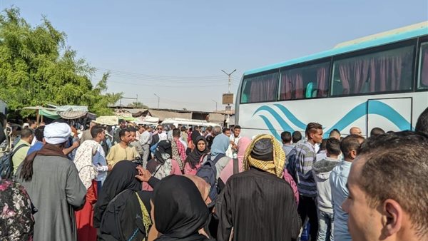 زحام موقف قنا