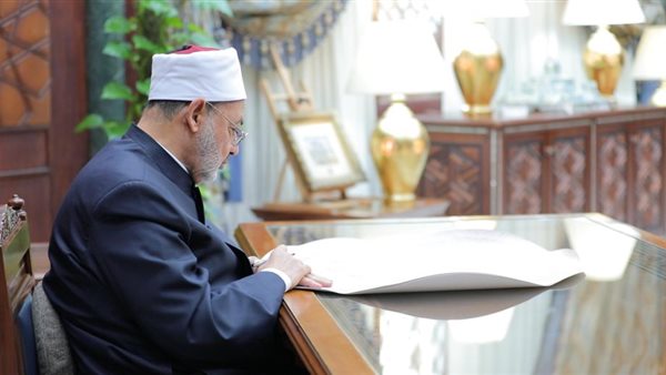 الدكتور أحمد الطيب