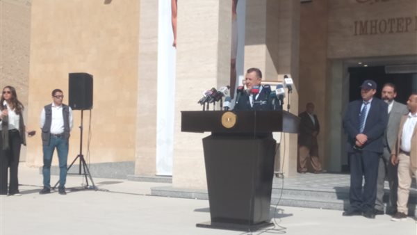  أحمد عيسى وزير السياحة