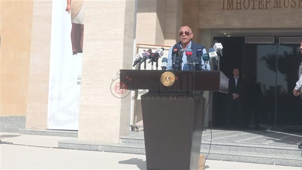 الدكتور مصطفي وزيري