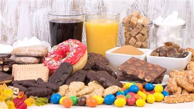 5 أسباب تزيد الرغبة في تناول السكريات.. تعرف عليها