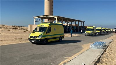 نقل 13 مصابا فلسطينيا إلى المستشفيات المصرية لتلقي العلاج