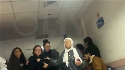 انهيار ريهام عبد الغفور أثناء انتظار خروج جثمان والدها من المشرحة| بث مباشر 