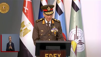 وزير الدفاع: القضية الفلسطينية تواجه منحنى شديد الخطورة وتصعيدا عسكريا غير مسبوق هدفه تصفيتها