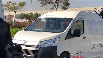 ريهام ترافقه في سيارة الموتى| وصول جثمان أشرف عبد الغفور إلى مسجد الشرطة لأداء صلاة الجنازة عليه