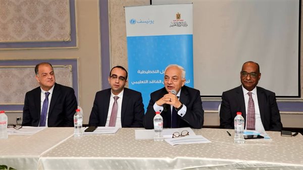 وزير التعليم يشهد