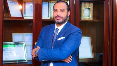 أستاذ جراحة يوضح كيفية إجراء نحت القوام من خلال تقنية الـ VASER