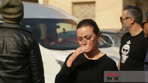 انهيار الفنانة ريهام