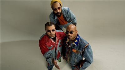 فرقة شارموفرز تطرح أغنية رسالة مترجمة باللغة العبرية تضامنا مع الشعب الفلسطيني