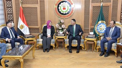محافظ الدقهلية يستقبل رئيس الهيئة العامة للتنمية الصناعية لبحث مشكلات المستثمرين