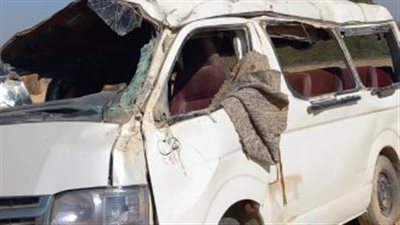  إصابة 7 بعد انقلاب ميكروباص بطريق المنصورة بنها في الدقهلية