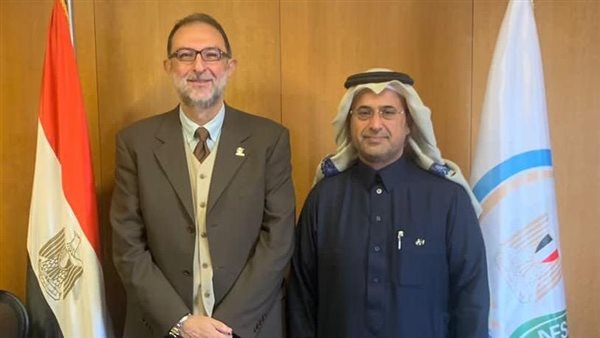 الدكتور طارق الهوبي