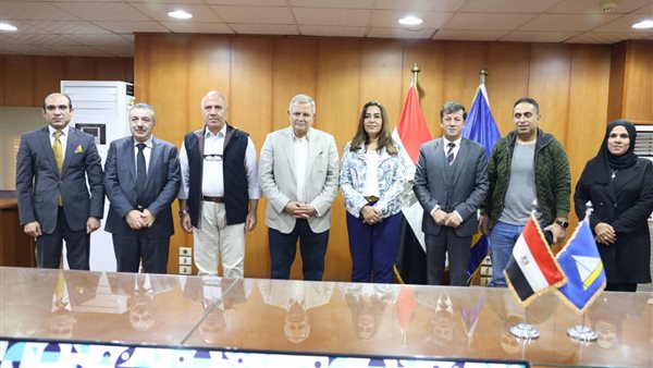 جانب من توقيع البروتوكول