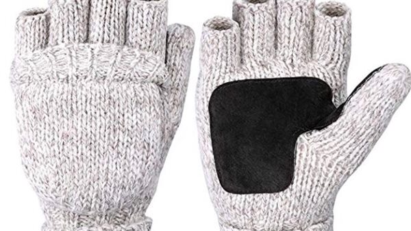 ارتداء القفازات 