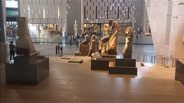  القطع الأثرية على