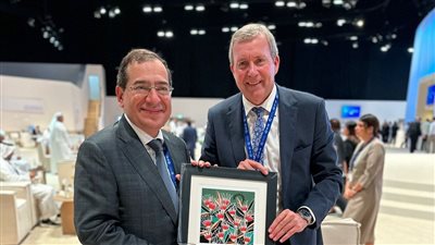 الملا يعقد مباحثات مع مساعدي وزيرة الطاقة الأمريكية ووزير البيئة والعمل المناخي بأستراليا الغربية