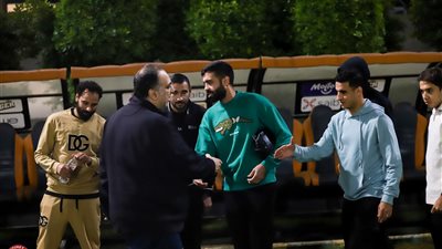 رئيس نادي مودرن فيوتشر يحفز لاعبيه قبل مواجهة اتحاد العاصمة بالكونفدرالية