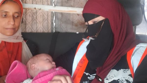 الطبيبة داخل دار