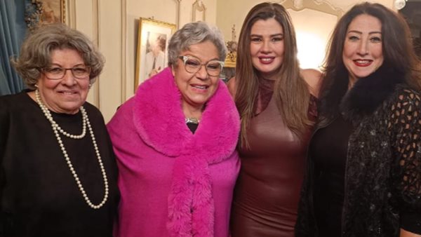 ناهد فريد شوقي وأسرتها