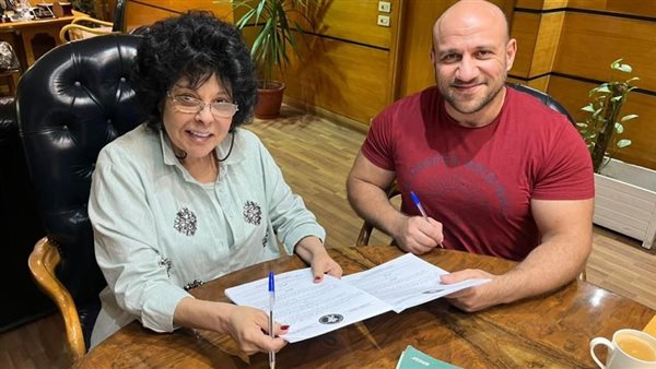 أحمد مكي وإسعاد يونس