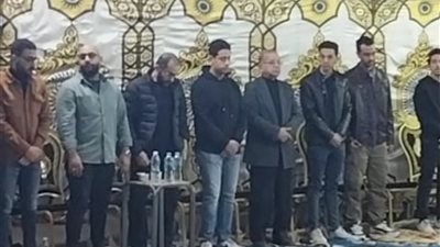 الفنان أحمد حلمي يتلقى العزاء في شقيقه الأكبر ببنها | صور 