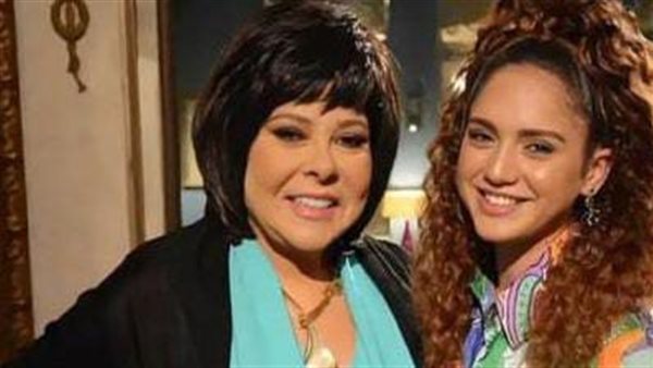 الفنانة رنا رئيس