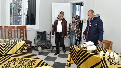 قبل انطلاق انتخابات الرئاسة بساعات.. محافظ الإسكندرية يتفقد اللجان والمقار الانتخابية