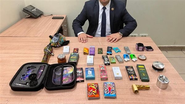 ضبط 6 ركاب بجمارك