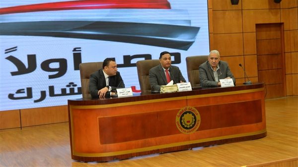 محافظ الدقهلية خلال