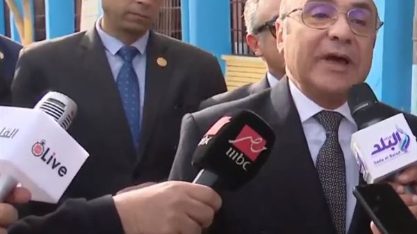 وزير العدل يدلي بصوته