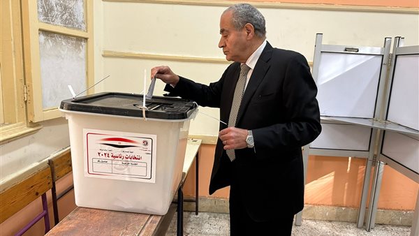 وزير التموين 