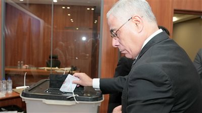 النائب العام يدلي بصوته في انتخابات الرئاسة بالعاصمة الإدارية الجديدة│صور
