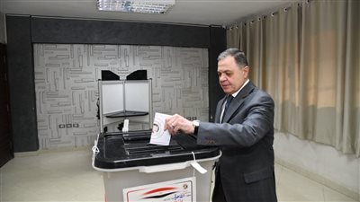 وزير الداخلية يدلي بصوته في انتخابات الرئاسة: العملية تسير بشكل منتظم│صور وفيديو
