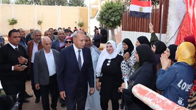 محافظ القليوبية يتفقد اللجان الانتخابية في بنها وكفر شكر وطوخ