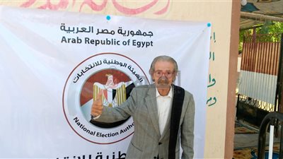 حاجب المحكمة في شاهد ماشفش حاجة.. الفنان سامي جوهر يدلي بصوته في انتخابات الرئاسة 